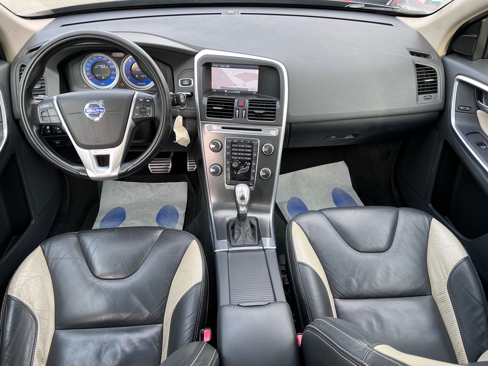 2012 Volvo XC60 2.4 D4 163CV R-DESIGN AWD